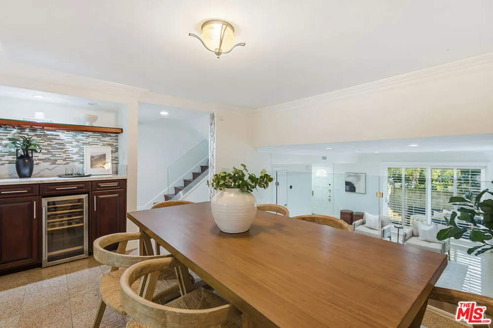 13233 Fiji Way #H Marina del Rey, CA 90292