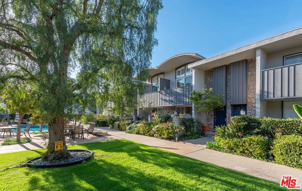 13233 Fiji Way #H Marina del Rey, CA 90292