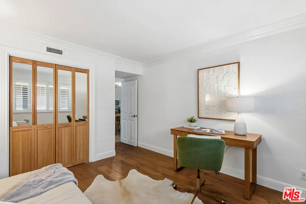 13233 Fiji Way #H Marina del Rey, CA 90292