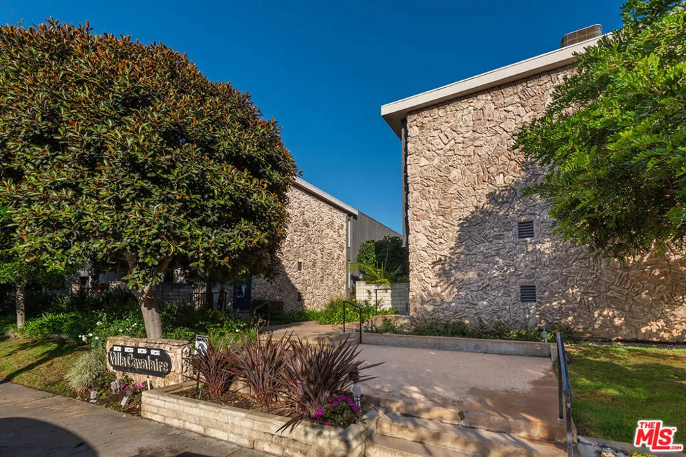13233 Fiji Way #H Marina del Rey, CA 90292