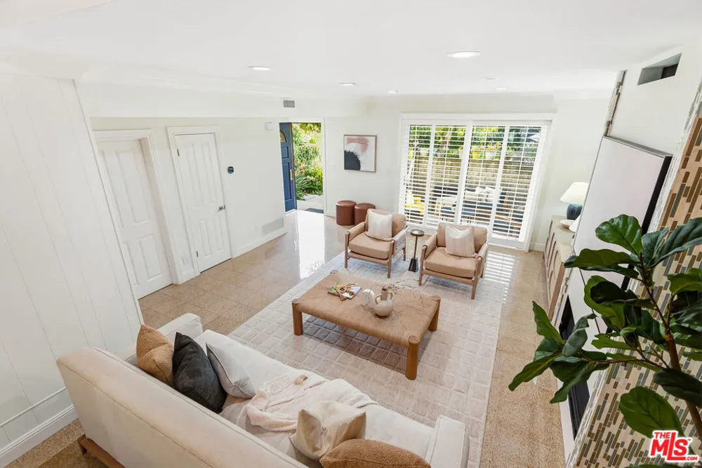 13233 Fiji Way #H Marina del Rey, CA 90292