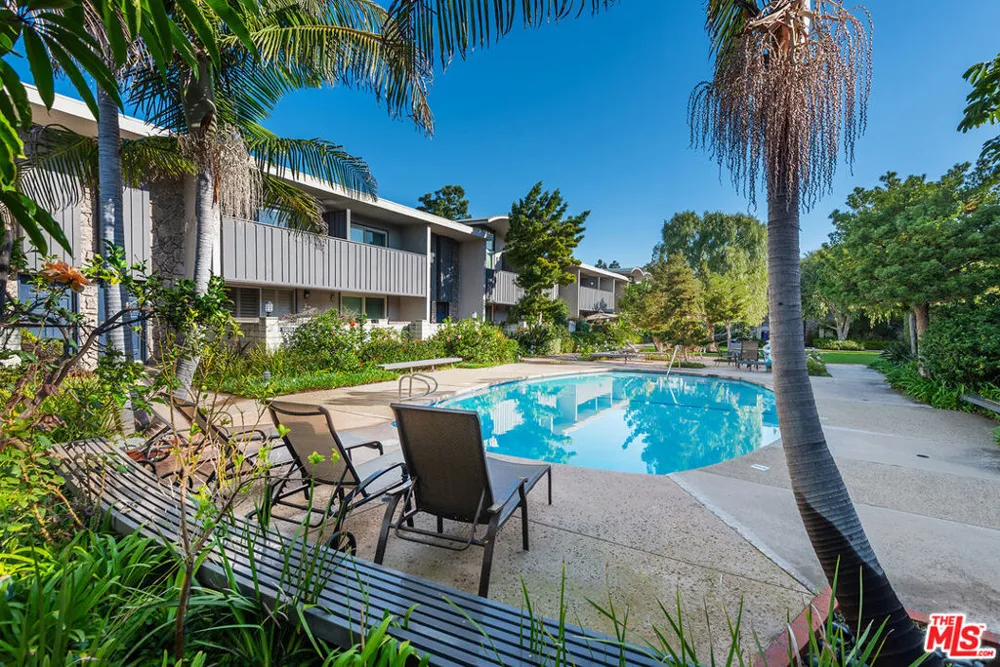 13233 Fiji Way #H Marina del Rey, CA 90292