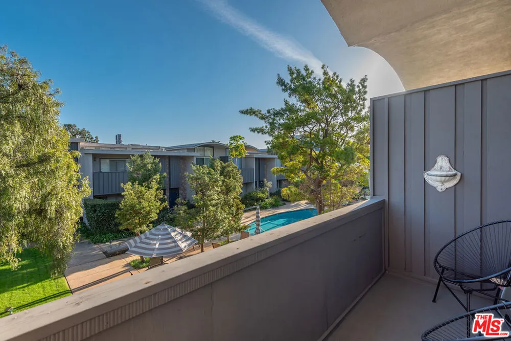 13233 Fiji Way #H Marina del Rey, CA 90292