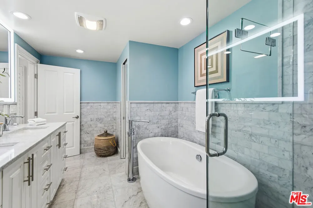 13233 Fiji Way #H Marina del Rey, CA 90292