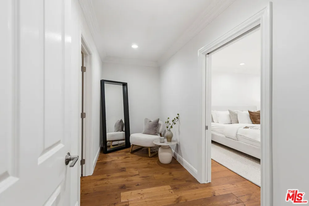 13233 Fiji Way #H Marina del Rey, CA 90292