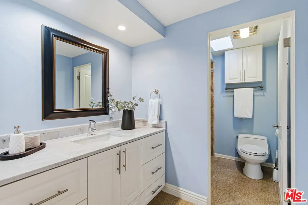 13233 Fiji Way #H Marina del Rey, CA 90292