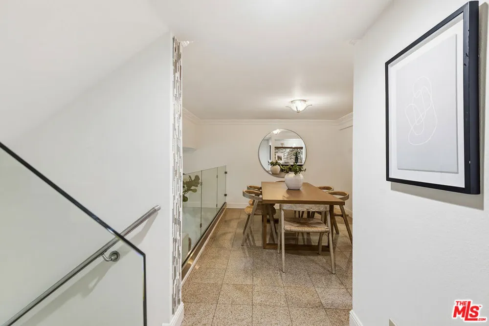 13233 Fiji Way #H Marina del Rey, CA 90292