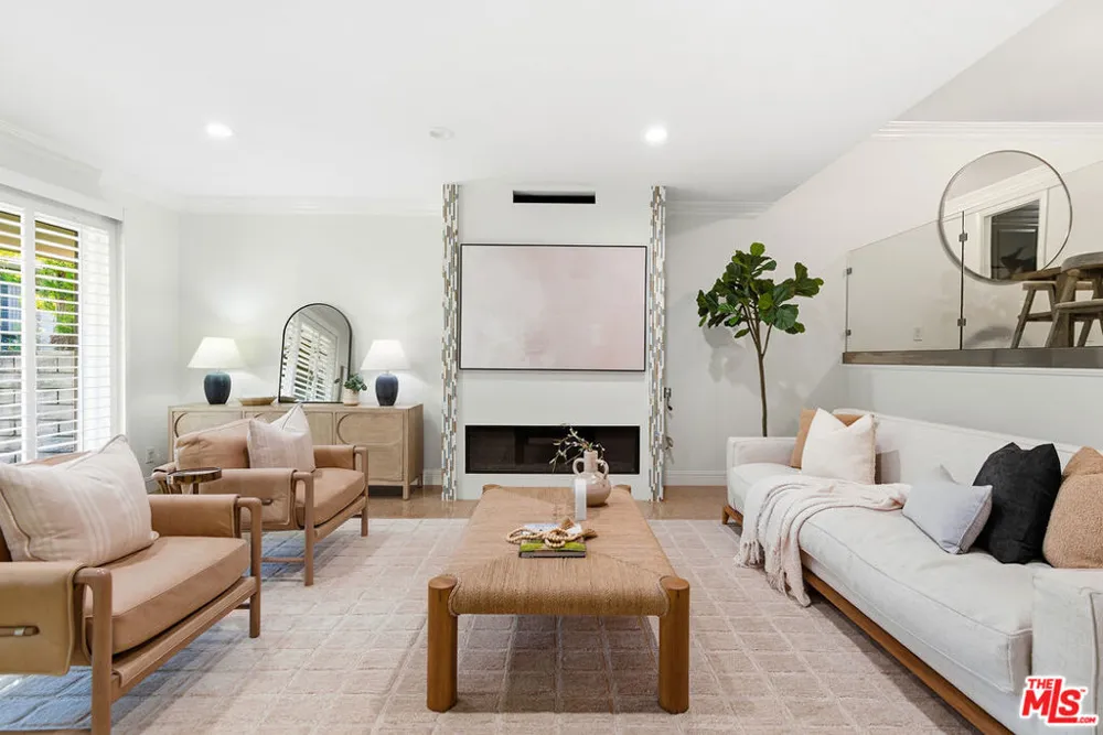 13233 Fiji Way #H Marina del Rey, CA 90292