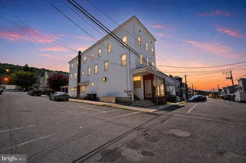 200 W BERTSCH STREET