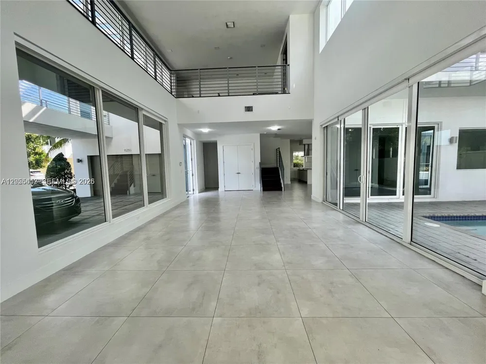 10250 NW 74th Ter #0 Doral, FL 33178