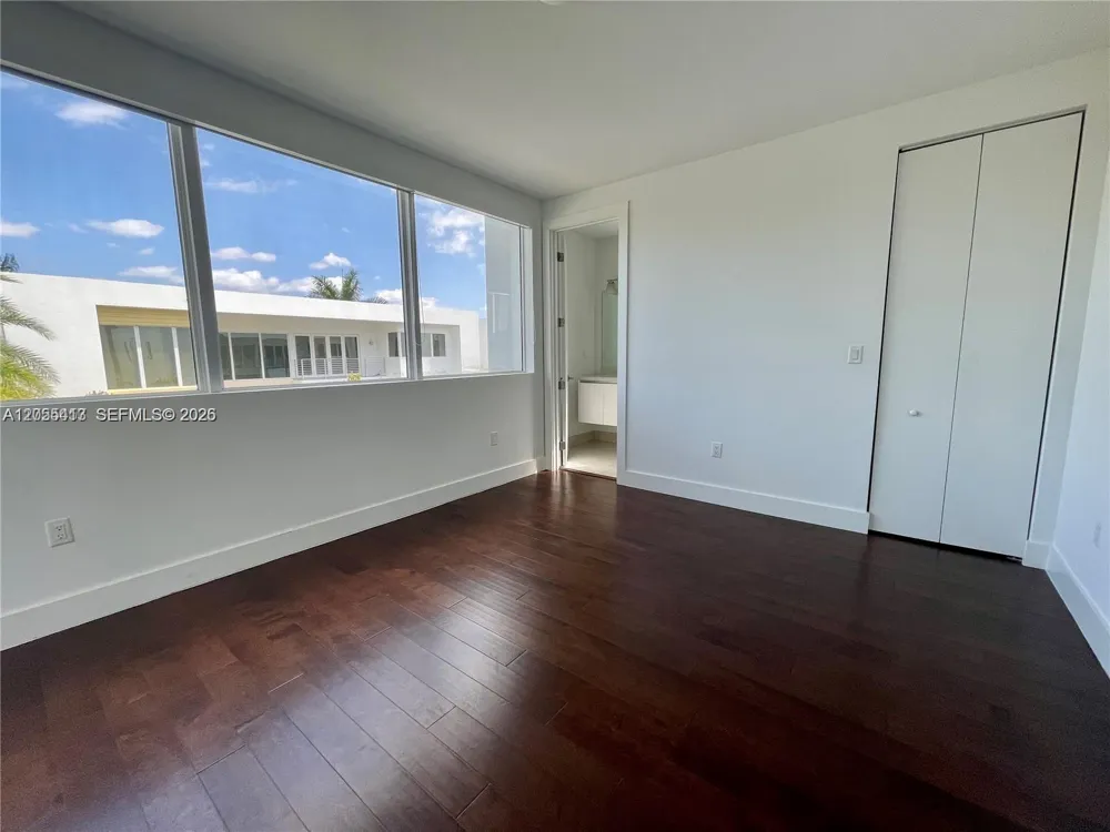 10250 NW 74th Ter #0 Doral, FL 33178