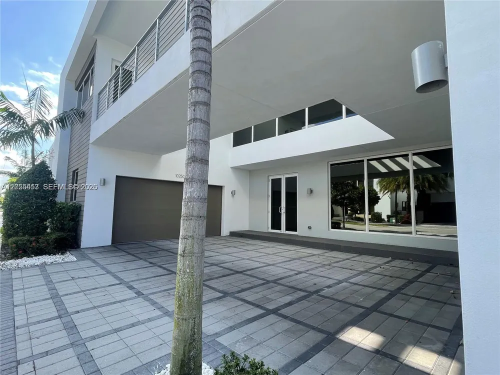 10250 NW 74th Ter #0 Doral, FL 33178