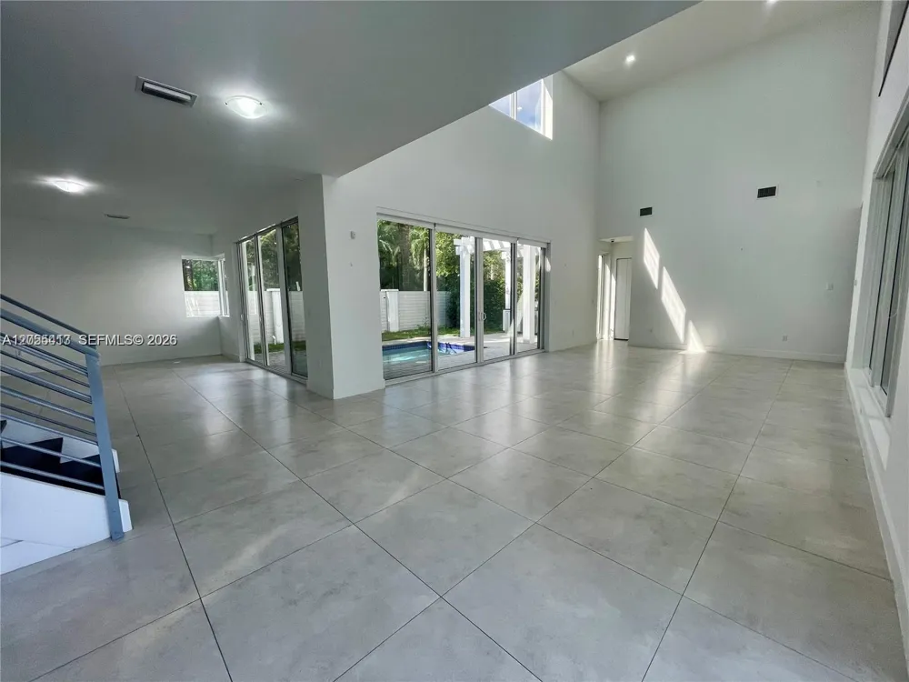 10250 NW 74th Ter #0 Doral, FL 33178