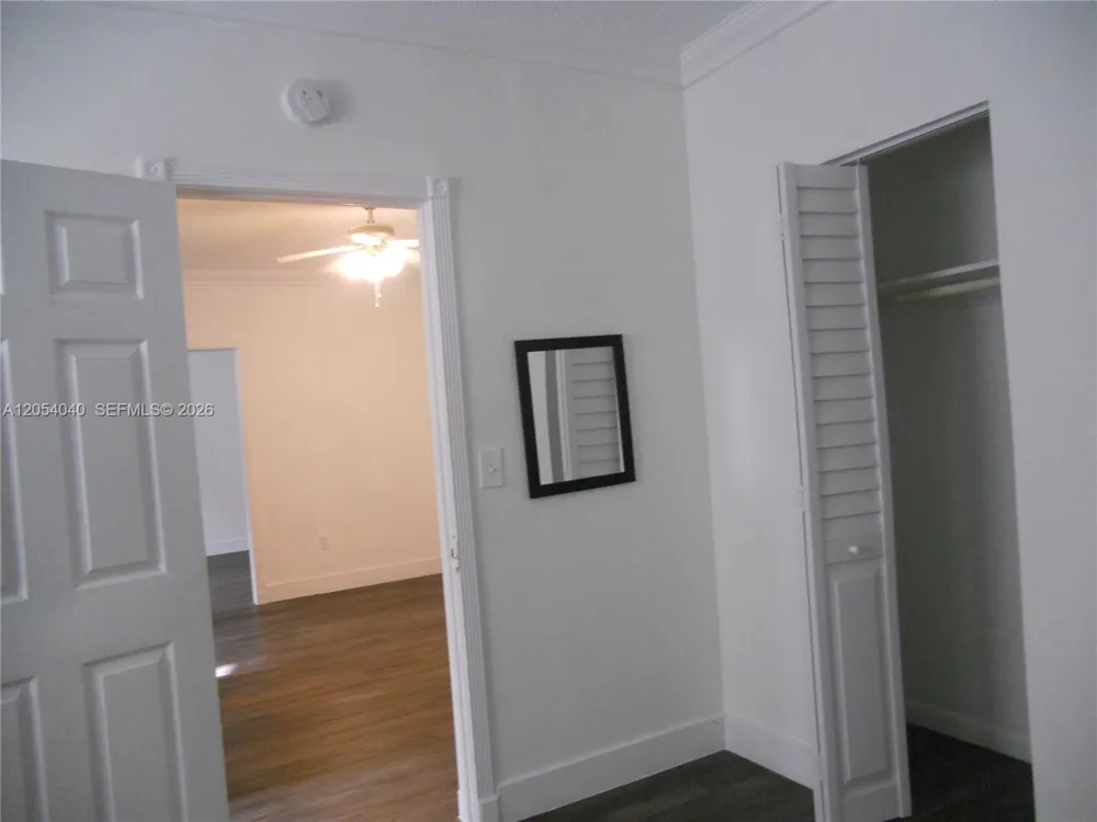 1043 NW 2nd St #9 Miami, FL 33128