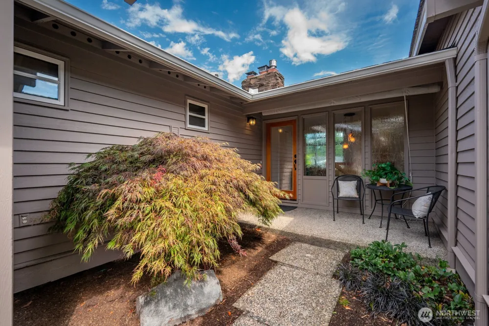 17236 NE 6th Place Bellevue, WA 98008