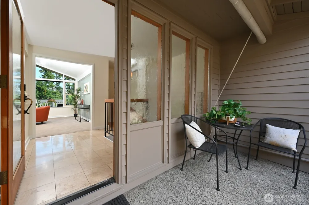 17236 NE 6th Place Bellevue, WA 98008