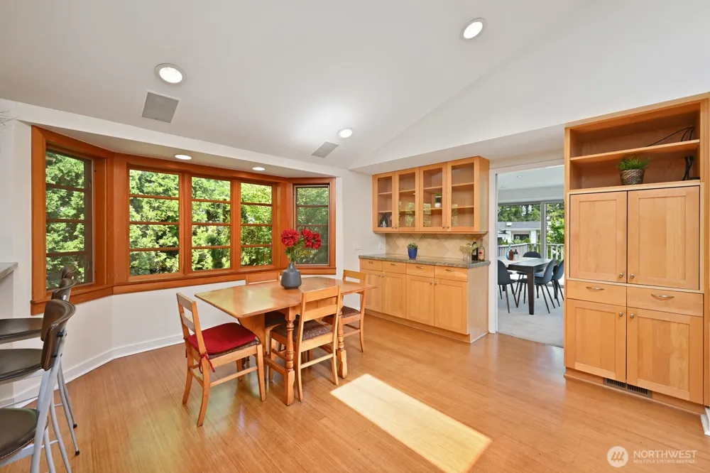 17236 NE 6th Place Bellevue, WA 98008