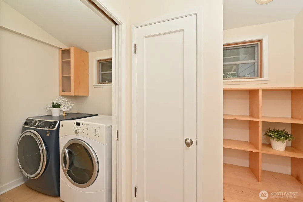 17236 NE 6th Place Bellevue, WA 98008