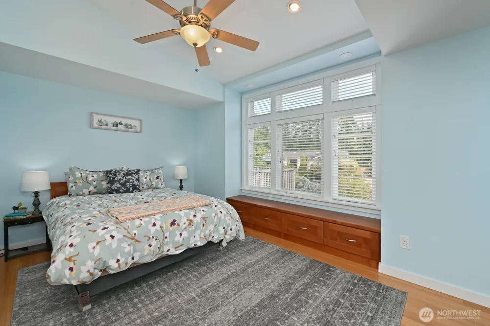 17236 NE 6th Place Bellevue, WA 98008