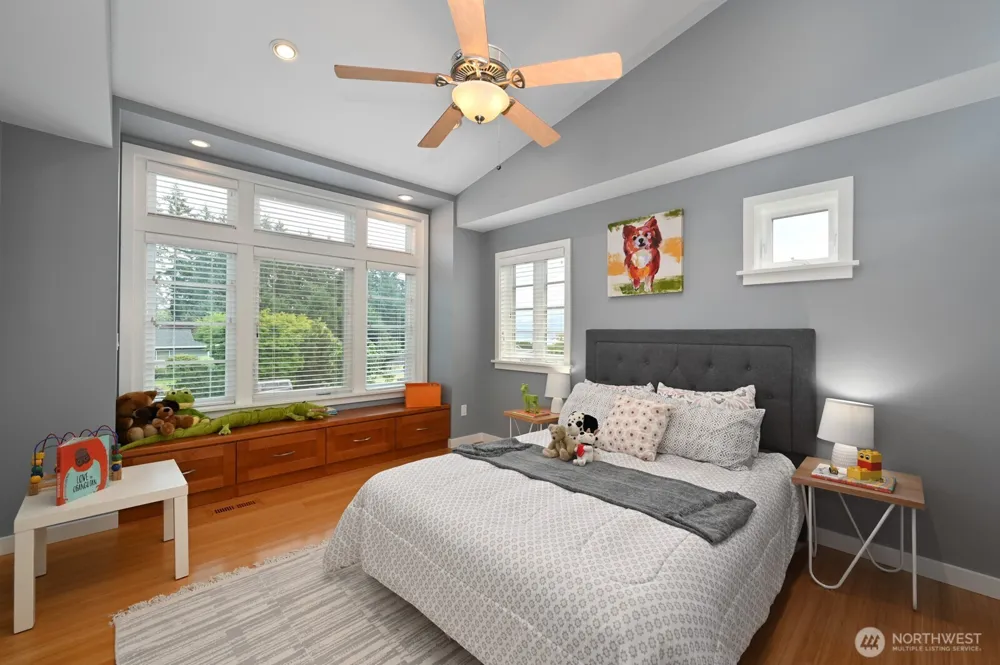 17236 NE 6th Place Bellevue, WA 98008