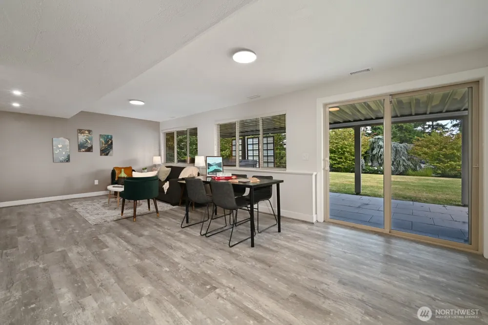 17236 NE 6th Place Bellevue, WA 98008
