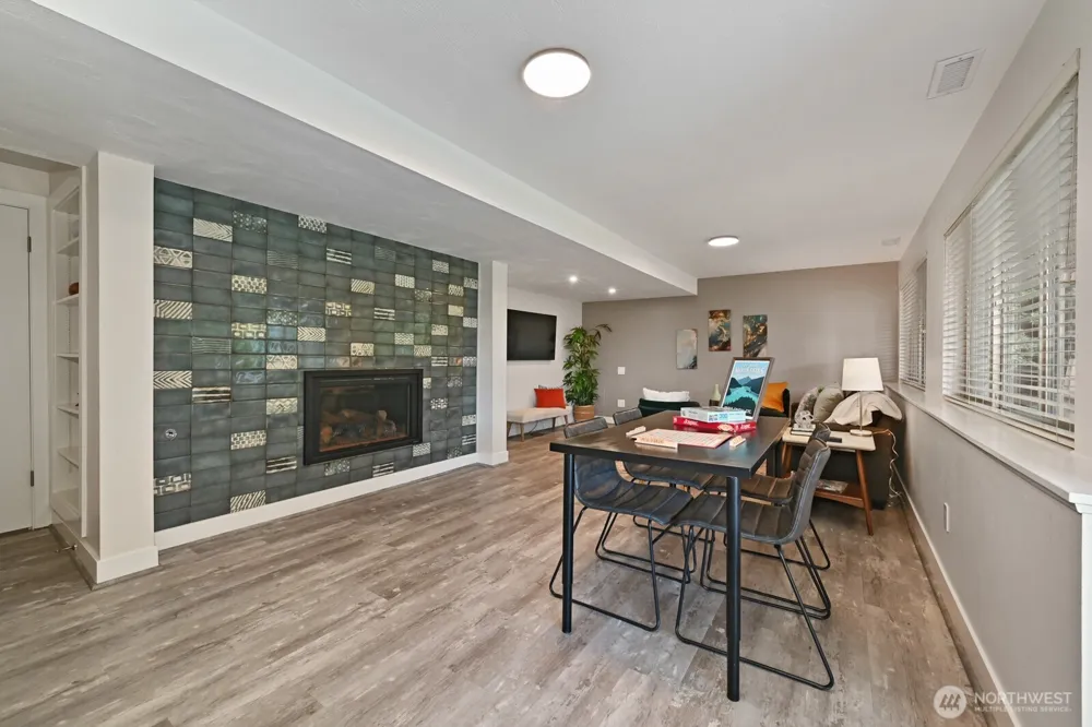 17236 NE 6th Place Bellevue, WA 98008