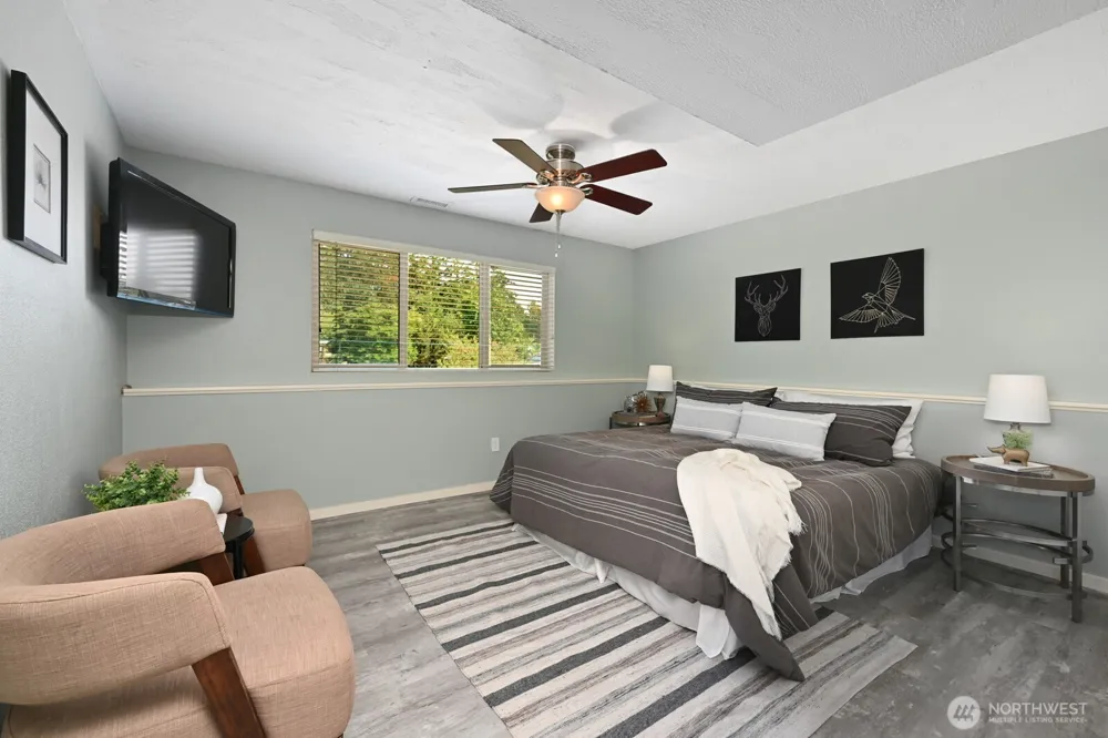 17236 NE 6th Place Bellevue, WA 98008