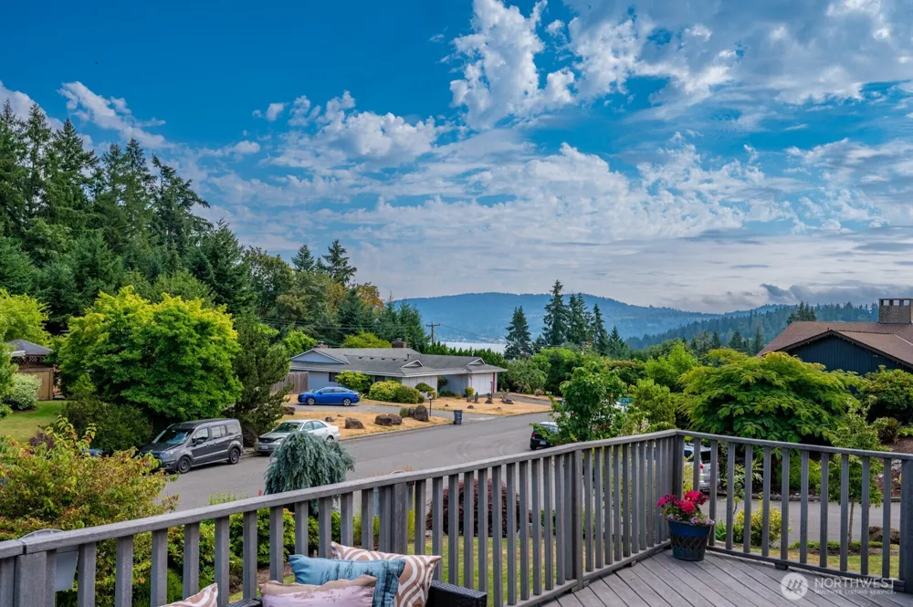 17236 NE 6th Place Bellevue, WA 98008