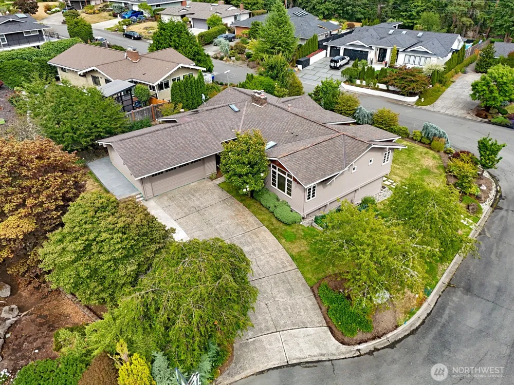 17236 NE 6th Place Bellevue, WA 98008