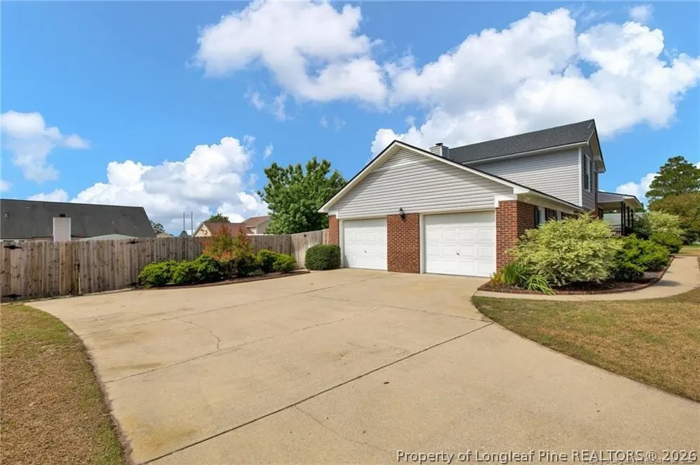 6213 Streeter Drive Hope Mills, NC 28348