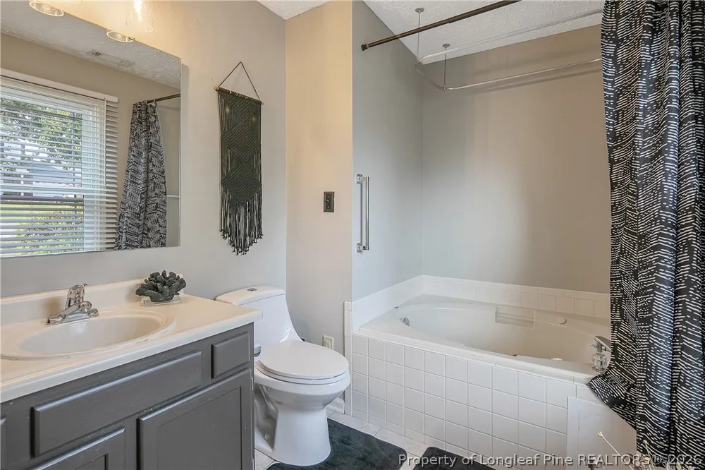 6213 Streeter Drive Hope Mills, NC 28348