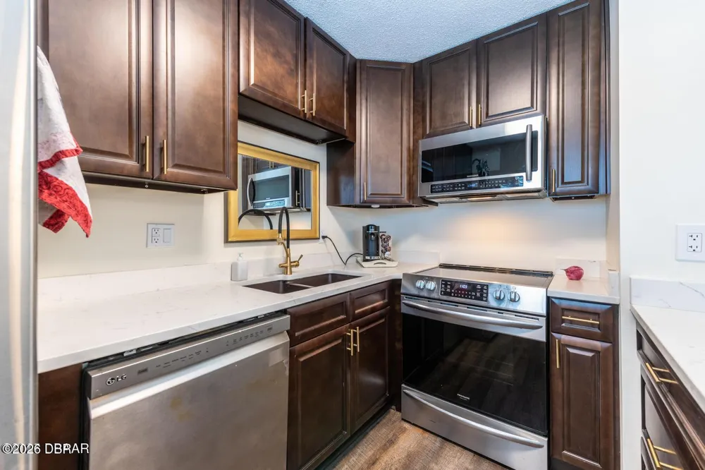 10 Lynnhurst Drive #208 Ormond Beach, FL 32176
