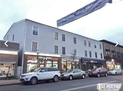 431-437 Main Street #2A