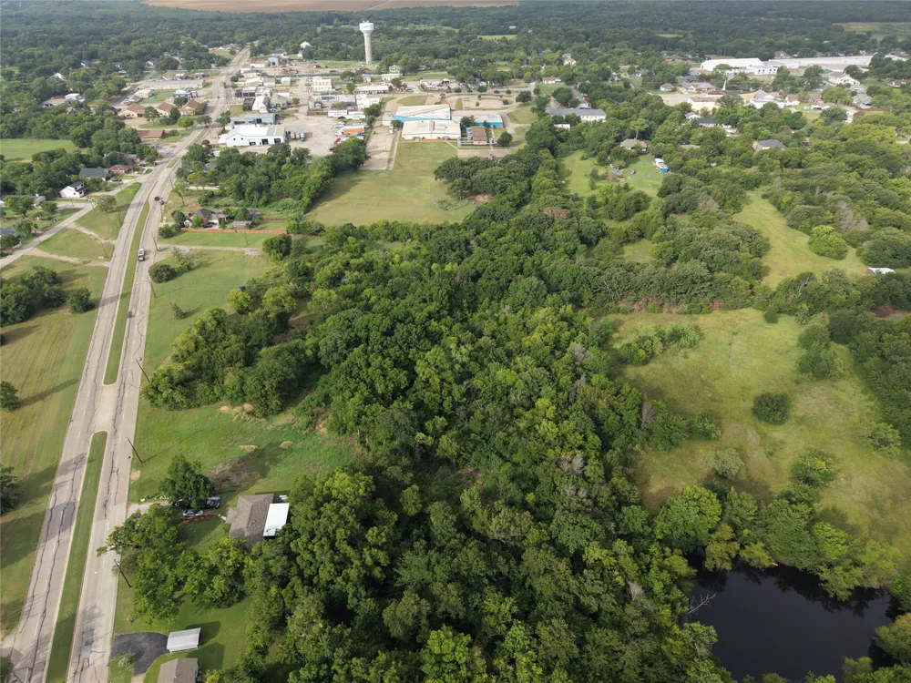 408 fly Street Seagoville, TX 75159