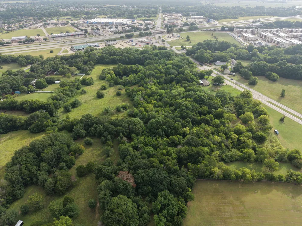408 fly Street Seagoville, TX 75159