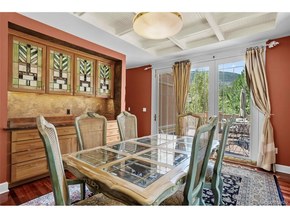 6369 Apache Drive Larkspur, CO 80118