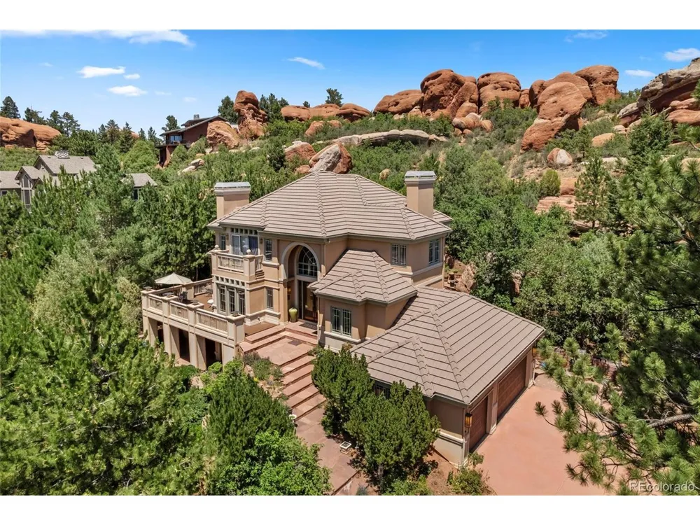 6369 Apache Drive Larkspur, CO 80118