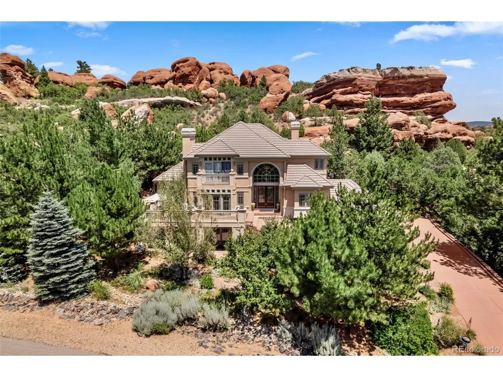 6369 Apache Drive Larkspur, CO 80118