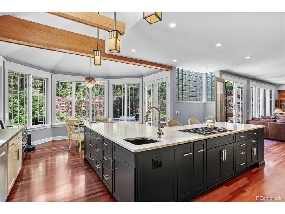 6369 Apache Drive Larkspur, CO 80118