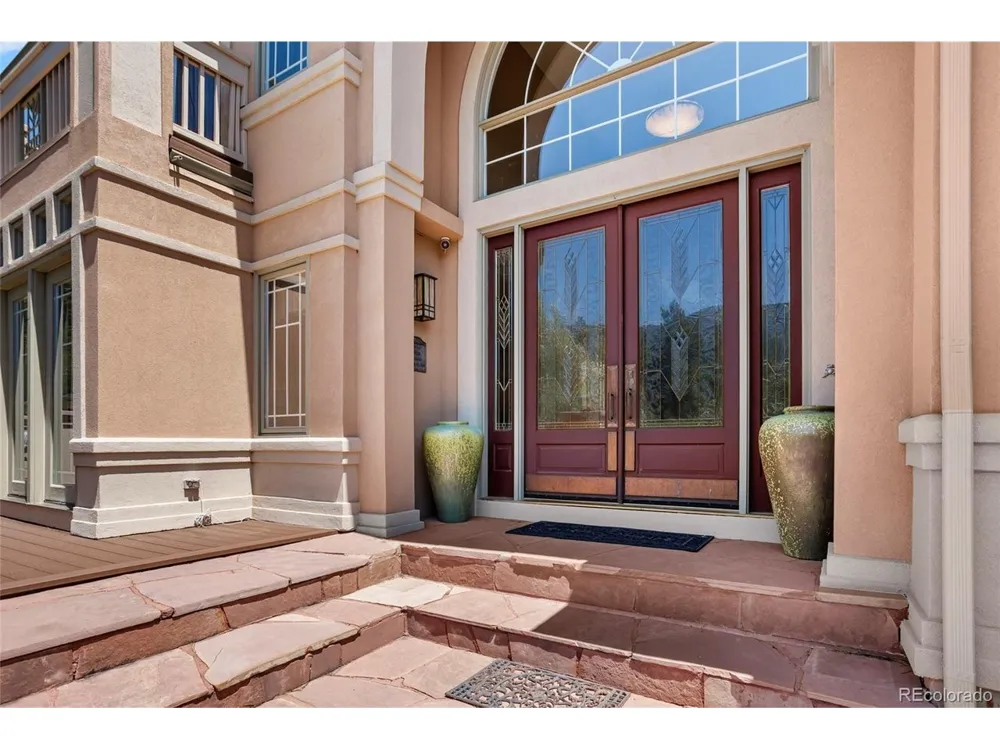 6369 Apache Drive Larkspur, CO 80118