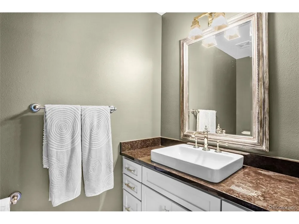 6369 Apache Drive Larkspur, CO 80118
