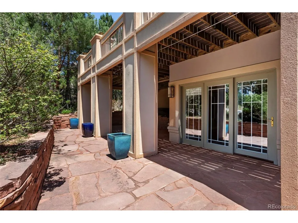 6369 Apache Drive Larkspur, CO 80118