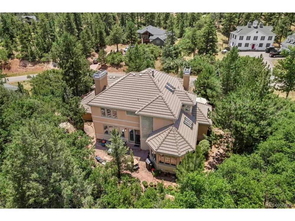 6369 Apache Drive Larkspur, CO 80118