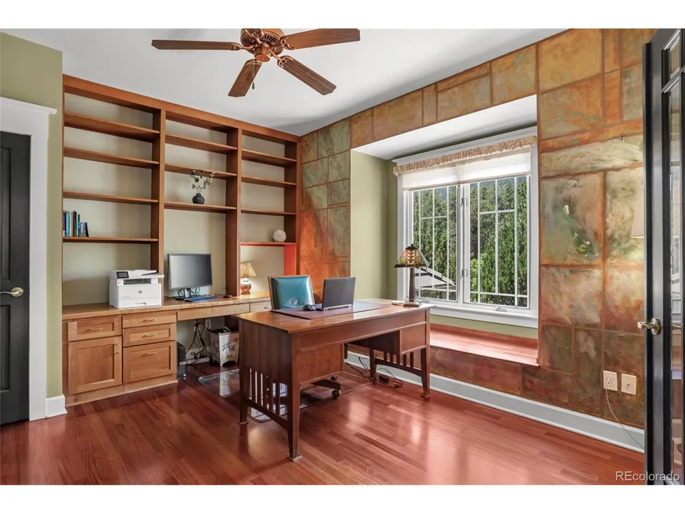 6369 Apache Drive Larkspur, CO 80118