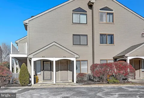 2106 SANDRA ROAD