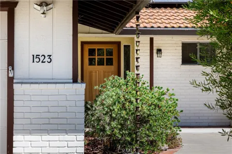 1523 Country Club Drive