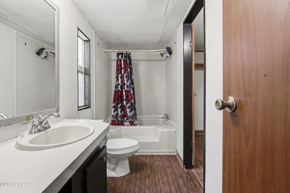 744 Sheffield Avenue Panama City, FL 32401