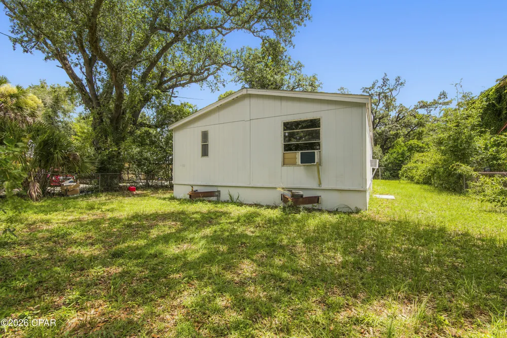 744 Sheffield Avenue Panama City, FL 32401