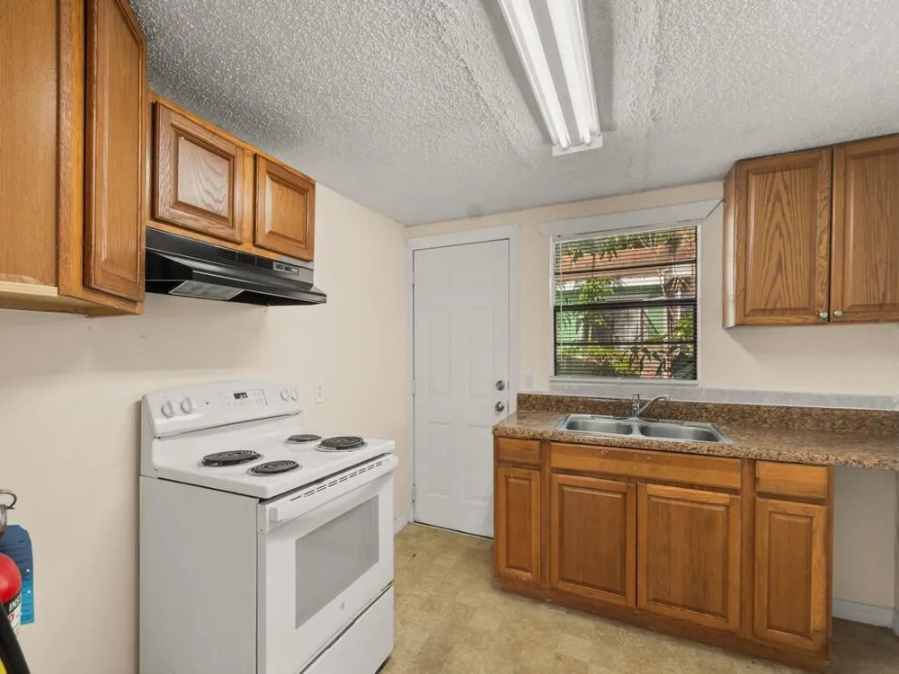 3370 45TH PLACE Vero Beach, FL 32967