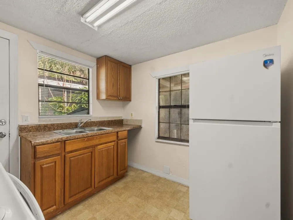 3370 45TH PLACE Vero Beach, FL 32967